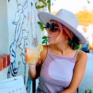 Meet your Posher, Brooke